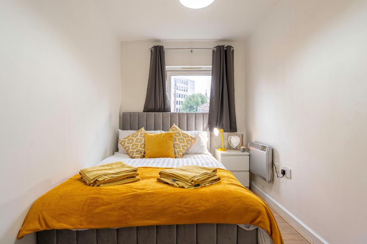 Apartment Riley House Spacious City Coventry
